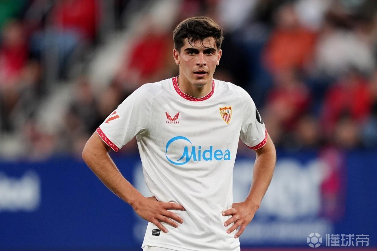 意天空：那不勒斯再次关注胡安卢，准备与尤文展开争夺